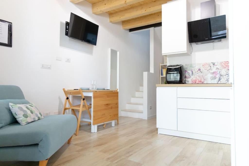 Donna Marta Apartment Bologna Bagian luar foto
