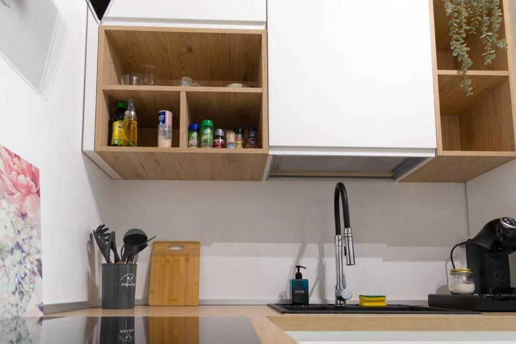 Donna Marta Apartment Bologna Bagian luar foto
