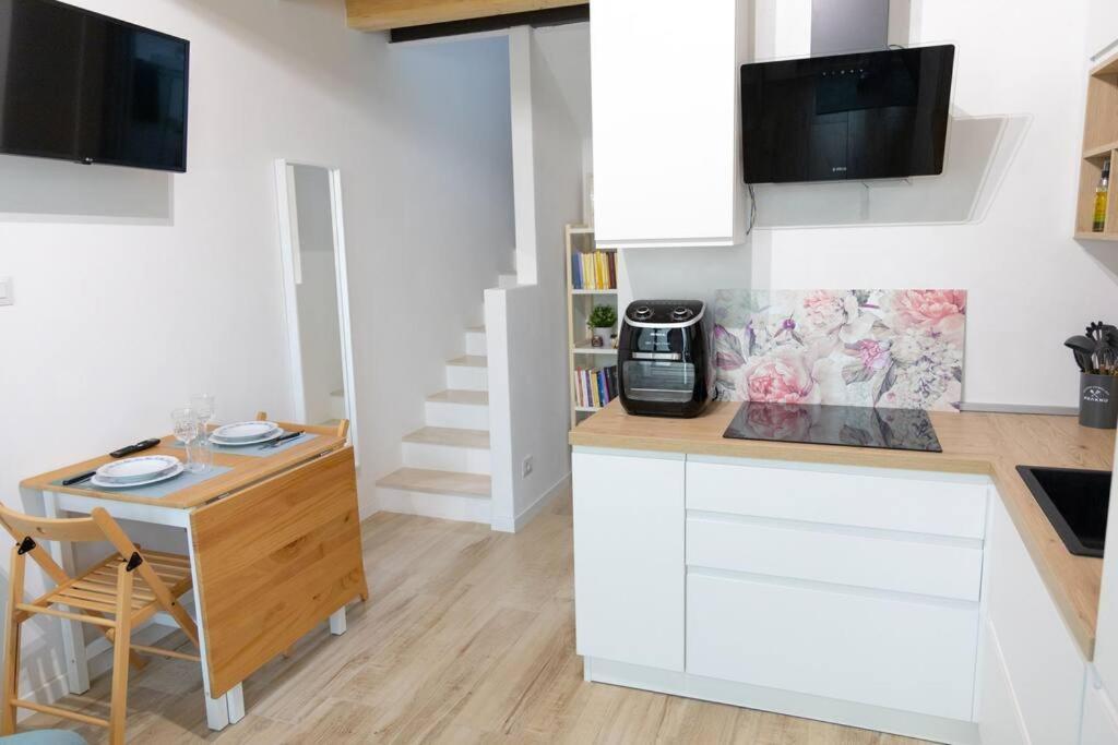 Donna Marta Apartment Bologna Bagian luar foto