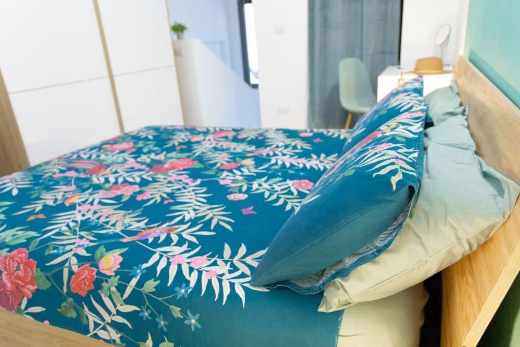 Donna Marta Apartment Bologna Bagian luar foto